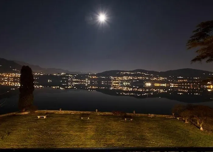 Relais Di Adinolfi Oda ve Kahvaltı Annone di Brianza